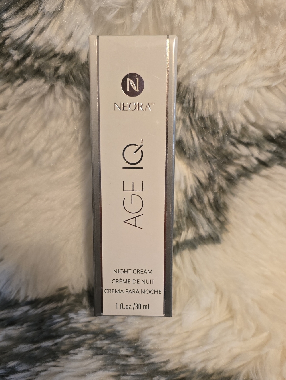 Age IQ Night Cream – White